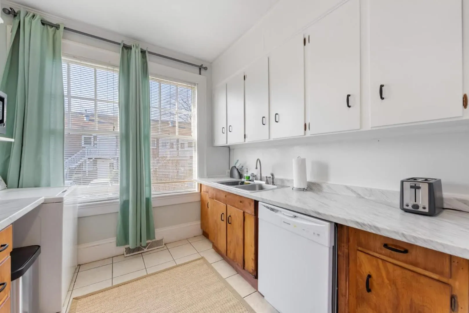 Retro 1Br In Elizabeth With Porch & Eclectic Design Villa Charlotte