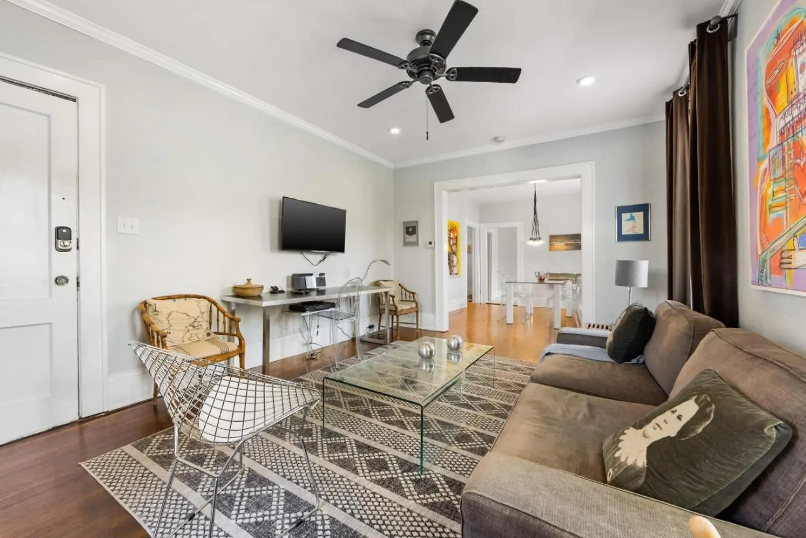 Holiday home Retro 1Br In Elizabeth With Porch & Eclectic Design Villa Charlotte
